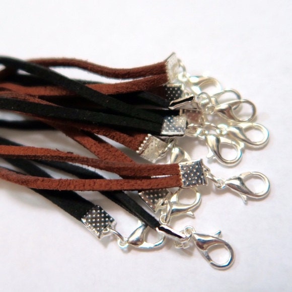 Layered Brown Choker