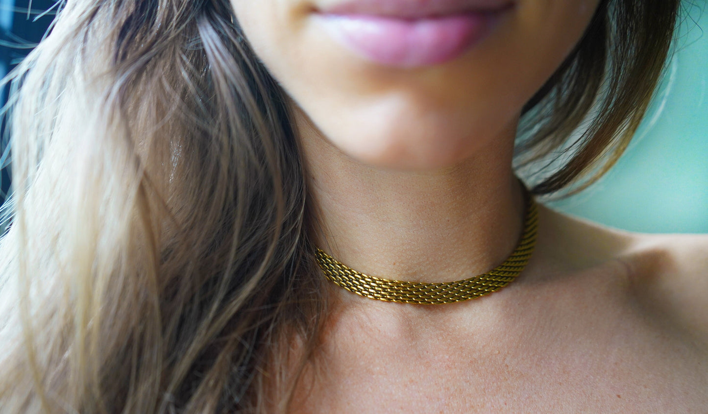 Elegant 24K Gold Mesh Chain Link Choker - Statement Jewelry