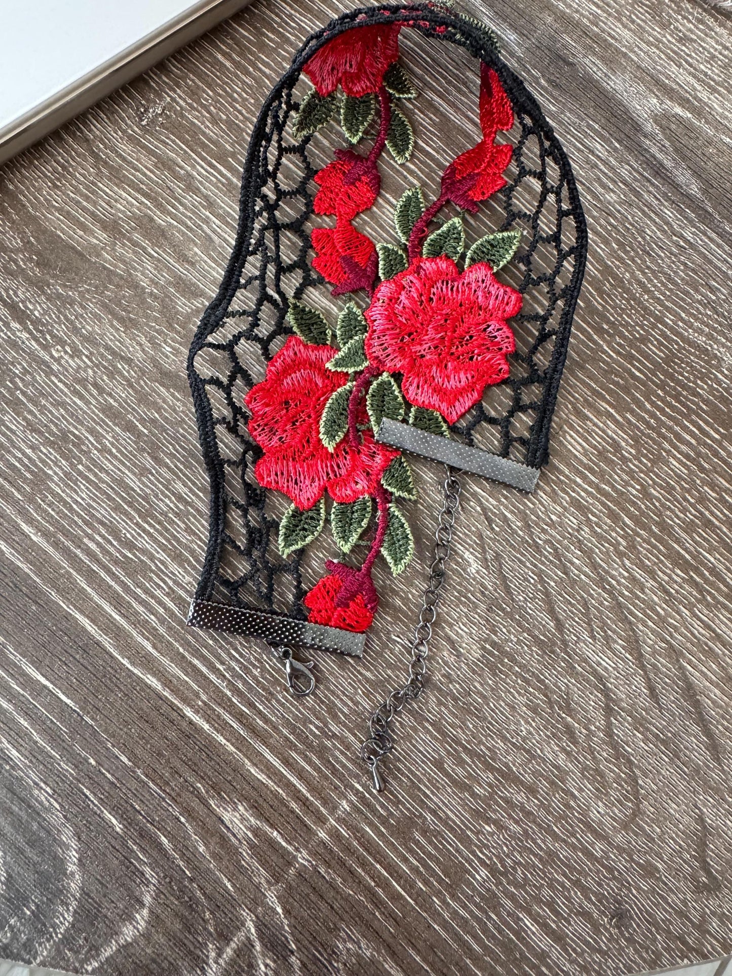 Rose Net Lace Choker