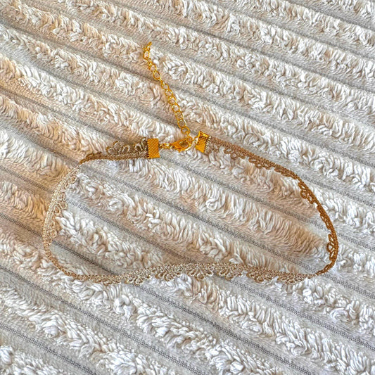 Golden Beige Scalloped Choker