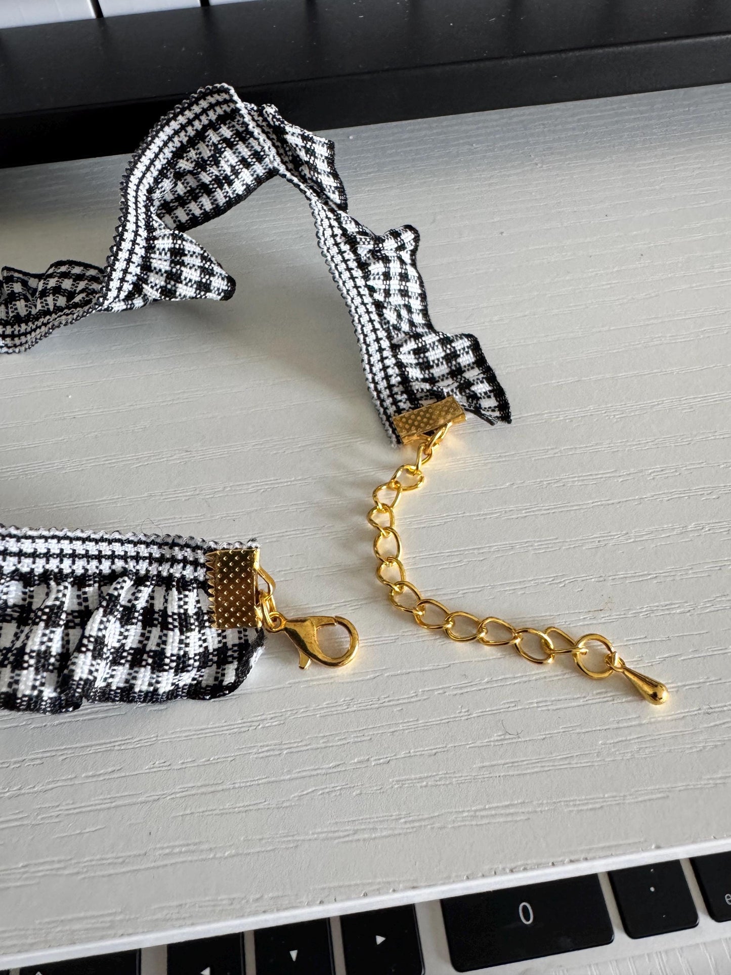 Plaid Frill Lace Choker