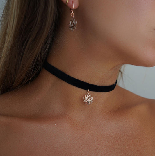 Choker & Earrings Bundle • Lotus