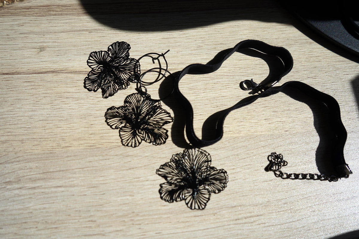 Choker & Earrings Bundle • Hibiscus Flowers