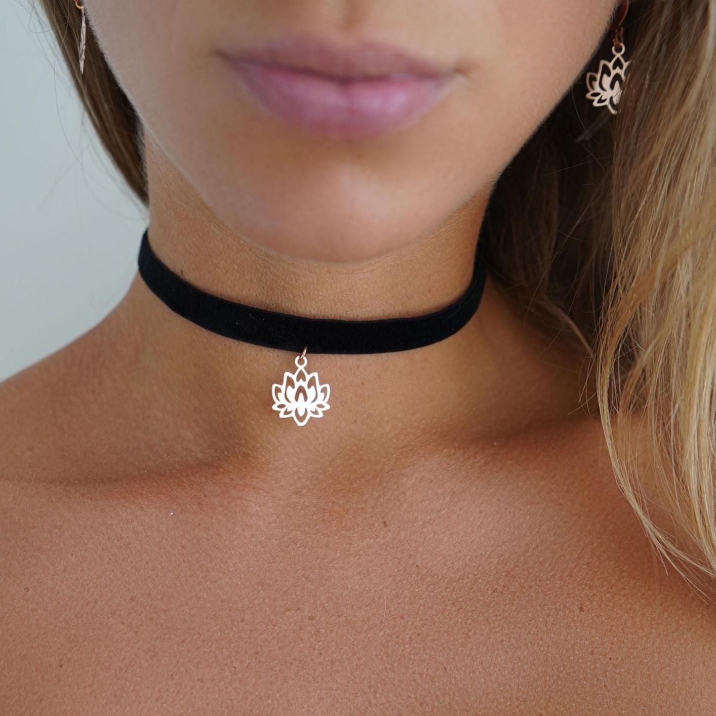 Choker & Earrings Bundle • Lotus