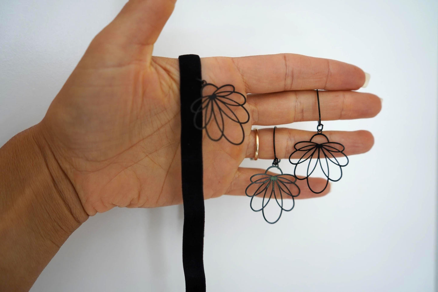 Choker & Earrings Bundle • Minimalist Lotus
