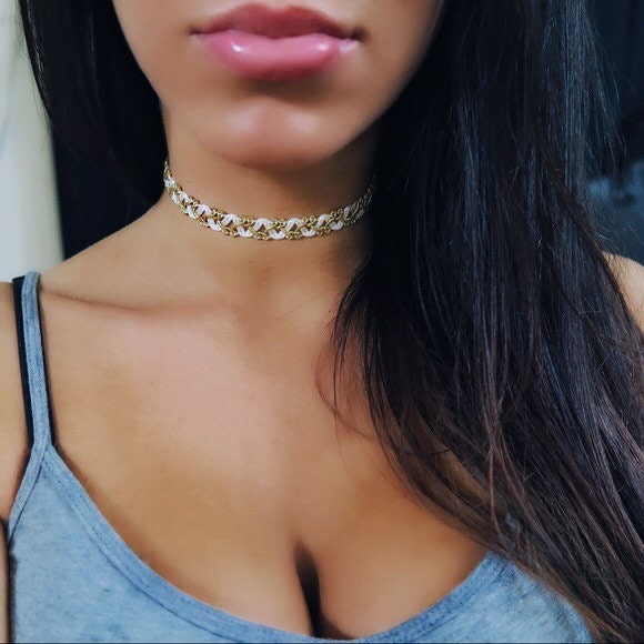 White & Gold Choker