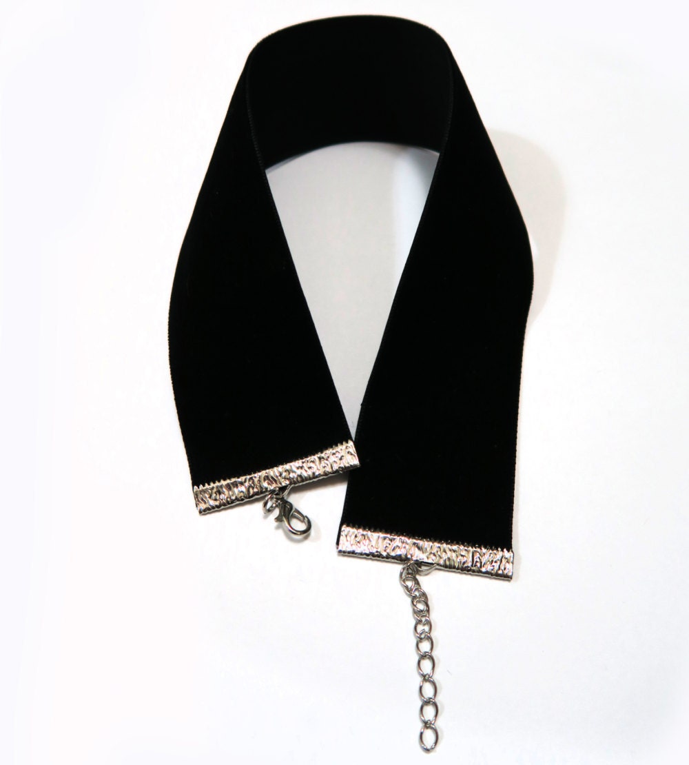Thick Black Velvet Choker
