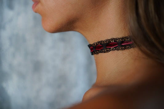 Lace Tie Choker With Black Lace • Hypoallergenic Metal-Free Closure