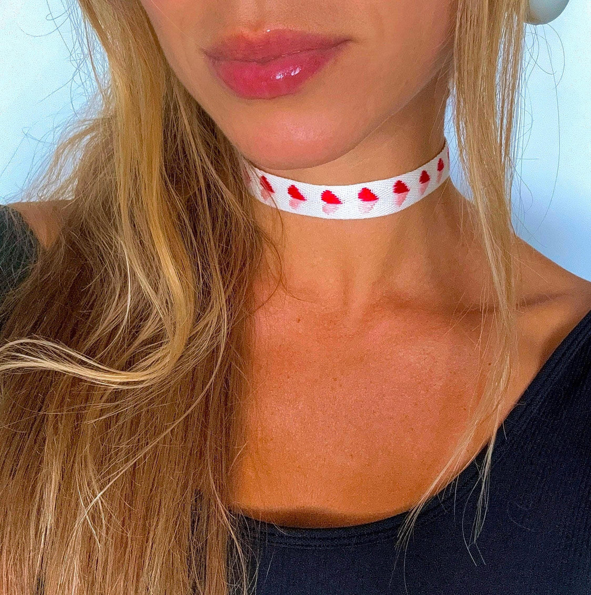 Crochet Hearts Choker • Two-Tone Valentines Day Necklace