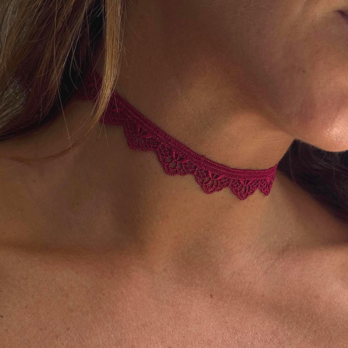 Burgundy Scalloped Lace Choker