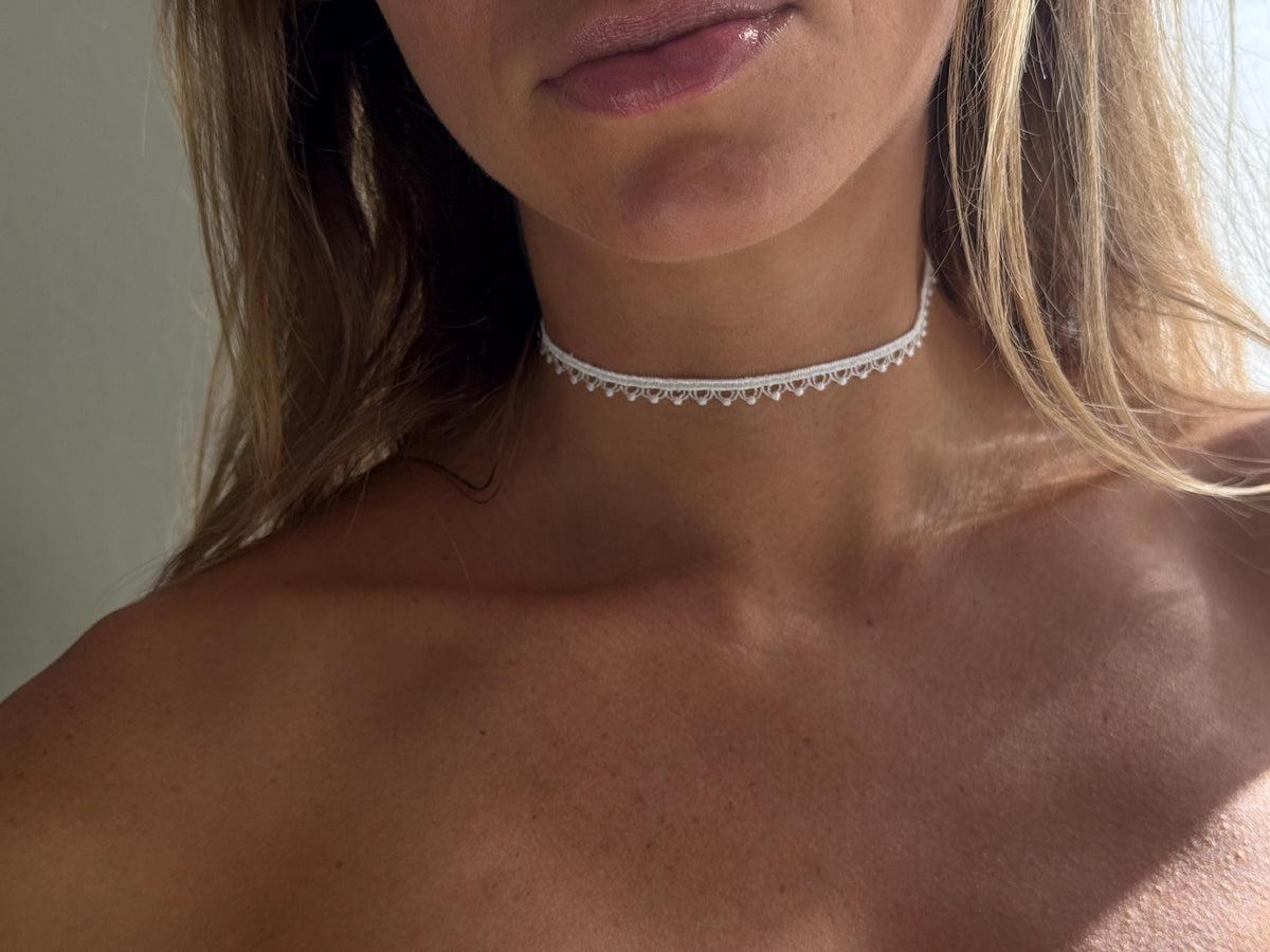 Delicate White Picot Lace Choker Necklace