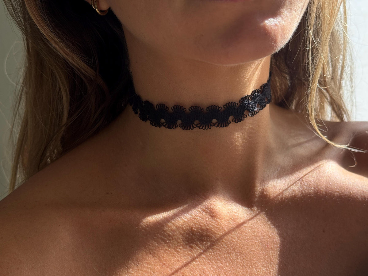 Black Squiggle Choker Necklace • Gothic Floral Elastic Lace